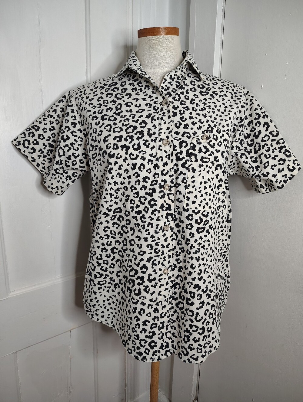 Vintage 1980s Koret Abstract Leopard Print Short Sleeve Button Down Womens M